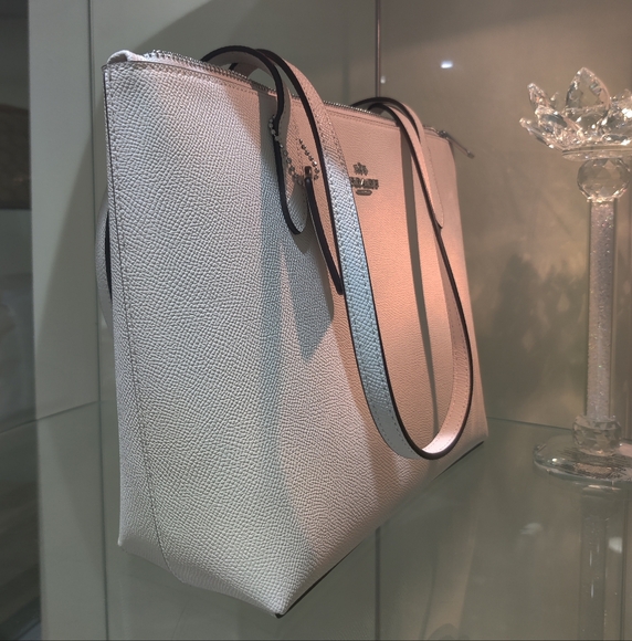 New! CW395 XG Fiona Tote in Sv/Chalk, $298 Retail - Picture 3 of 6